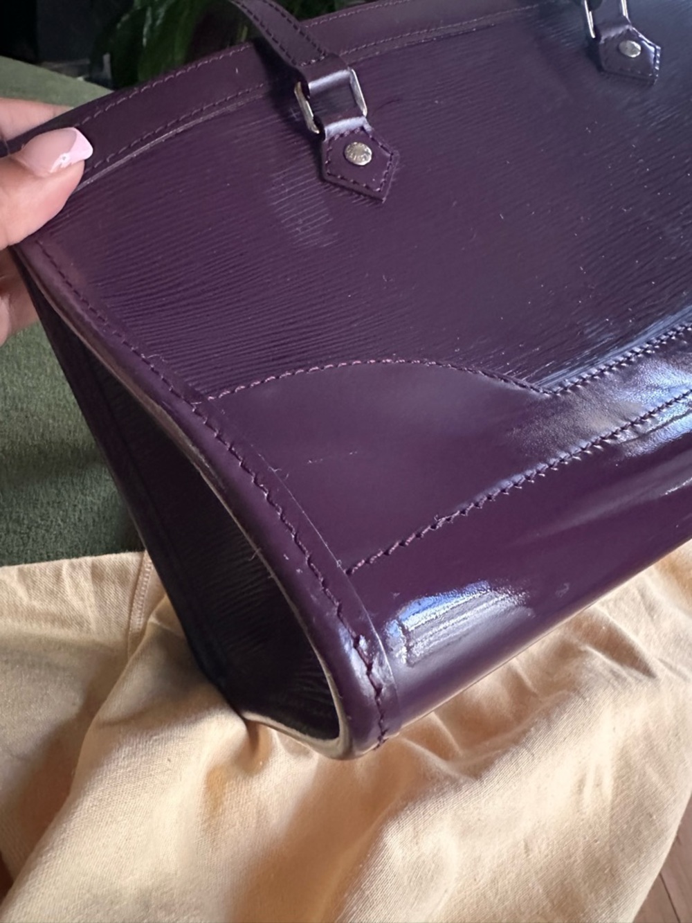 Louis Vuitton Structured Shoulder Bag in Deep Purple - Picture 4 of 16